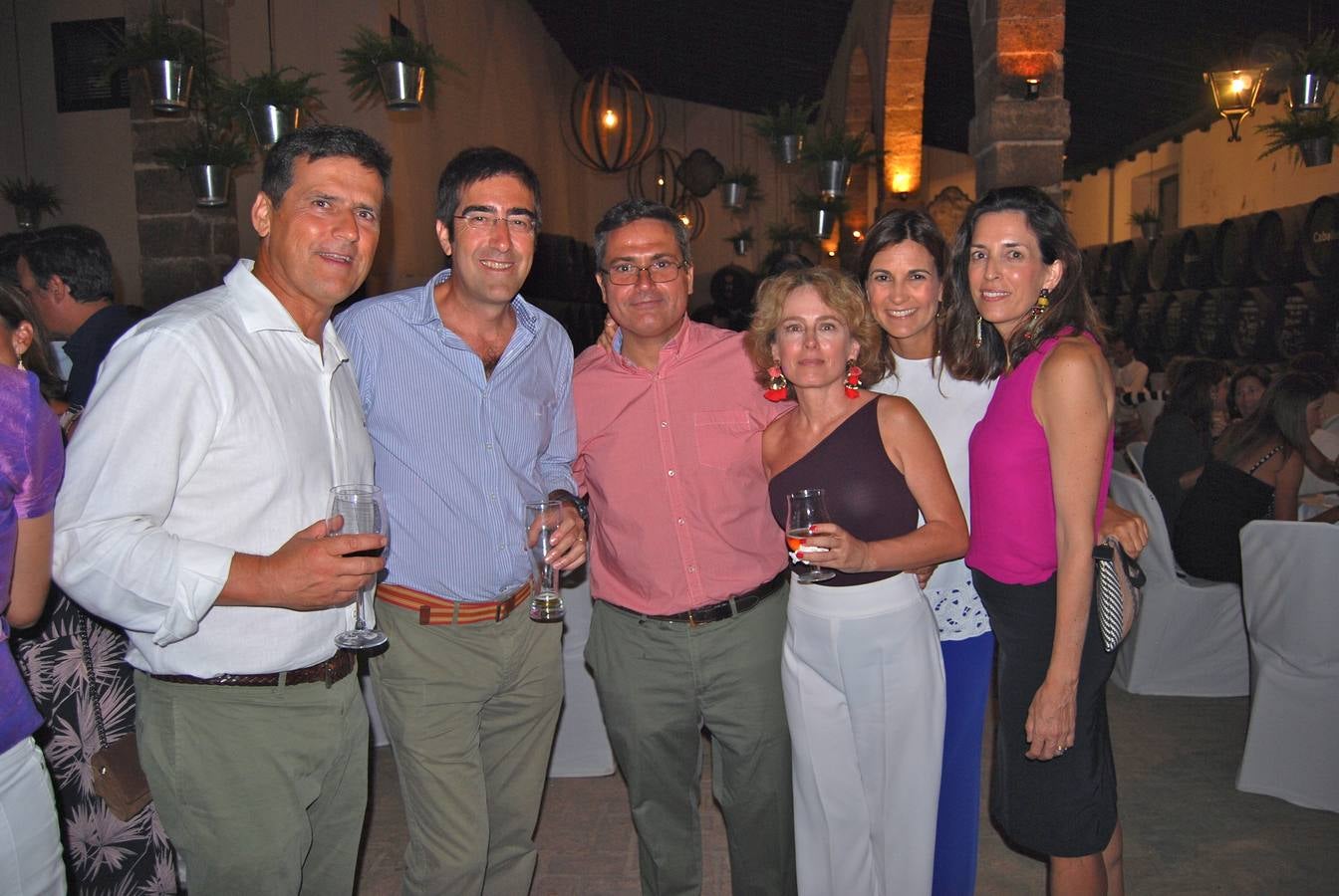 Tomás Millán, Luis Cháves, Juan Osborne, Isabel Fernández, Elena Vargas y Rocío Martín. 