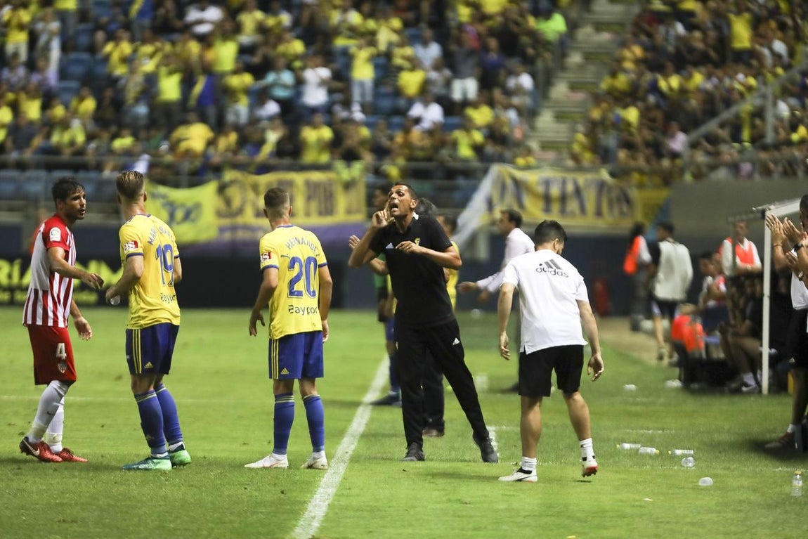 GALERÍA: El Cádiz CF-UD Almería en imágenes