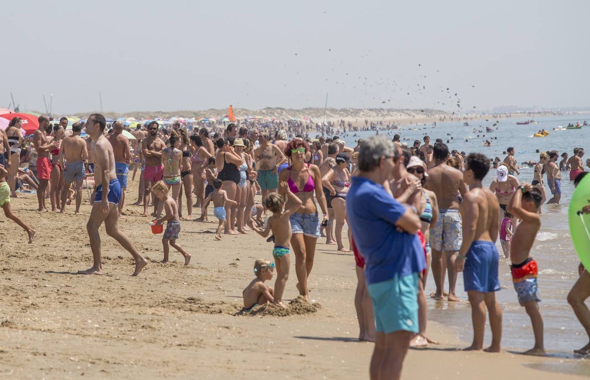 Una jornada de playa en La Antilla