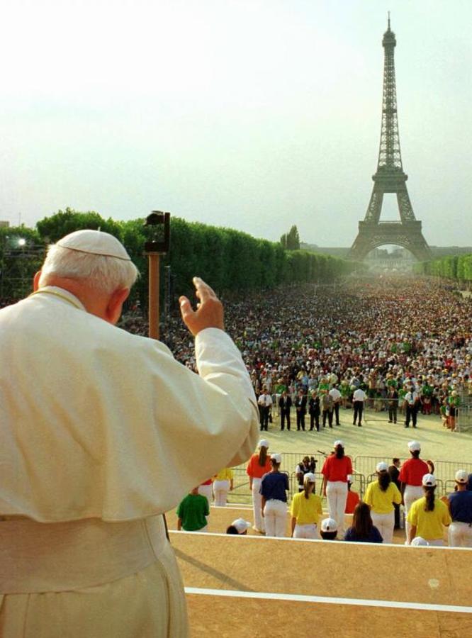 San Juan Pablo II durante la JMJ de París en 1997. 