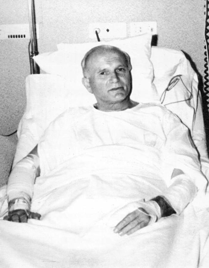 El Papa Wojtyla en el hospital tras el atentado que intentaba acabar con su vida en la Plaza de San Pedro. 