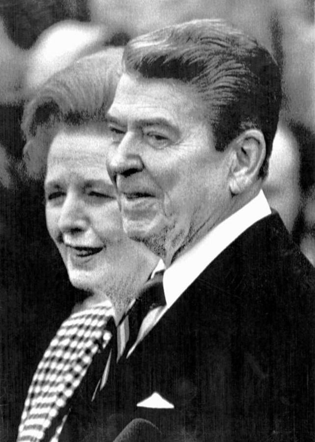 Ronald Reagan junto a Margareth Thatcher. 