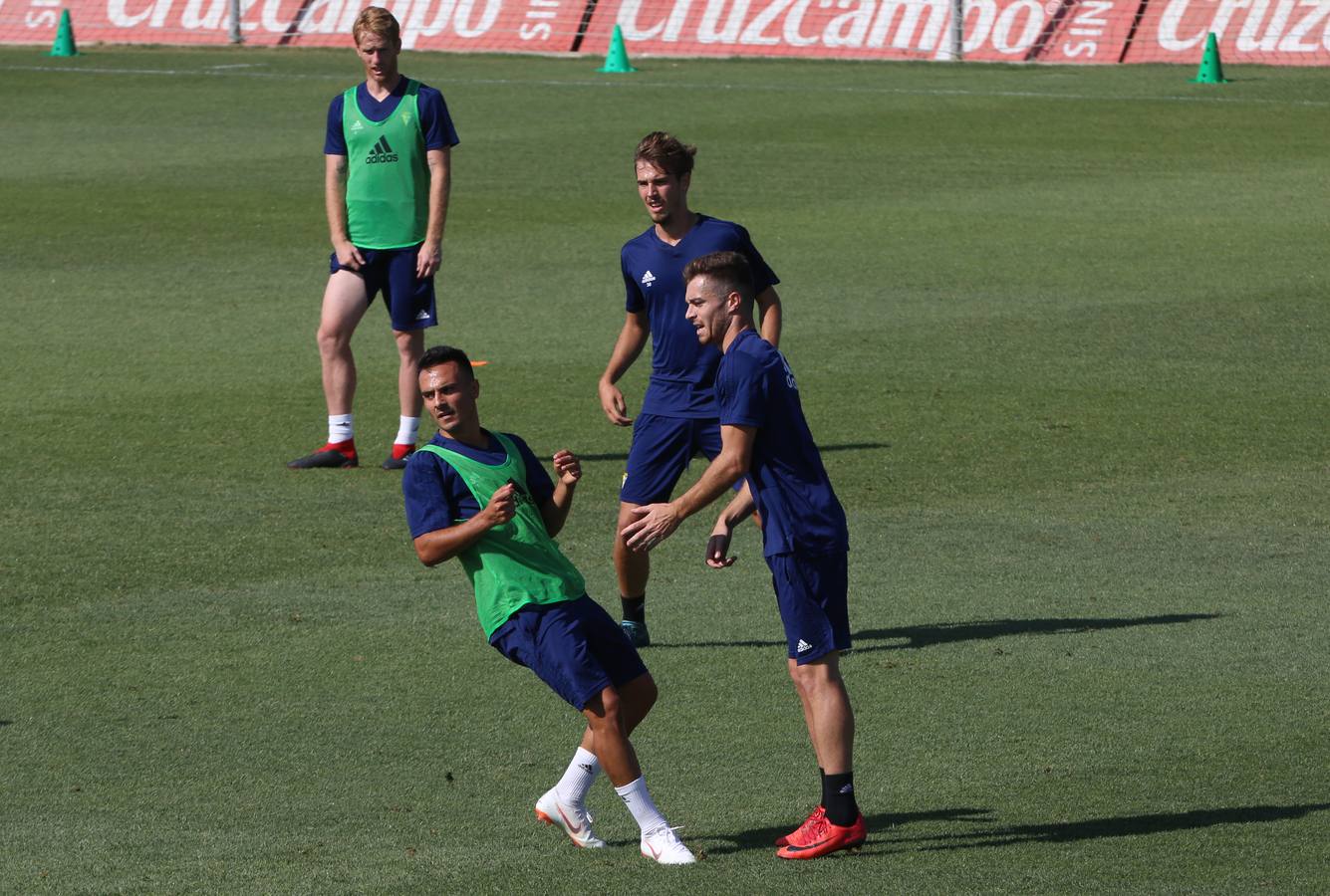 Las mejores imágenes del entrenamiento del Cádiz CF en El Rosal