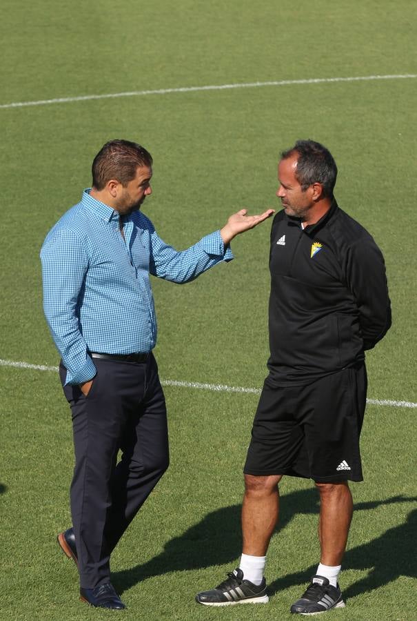 Las mejores imágenes del entrenamiento del Cádiz CF en El Rosal