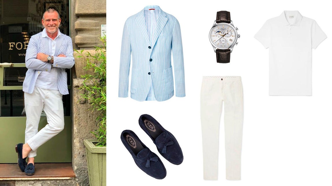 Look de Alessandro Squarzi para ir a la oficina en verano. Icono de estilo veterano, este empresario de 53 años ha demostrado que no solo los jóvenes tienen algo que decir en el mundo de la moda. Por eso hemos querido fijarnos en una de sus propuestas para afrontar el calor de la mejor manera posible. Una blazer de lino rayado de la firma Barena (Precio: 375 euros), un polo blanco de Saint Laurent (Precio: 350 euros) y unos pantalones tipo chinos de Massimo Alba (Precio: 240 euros) son la perfecta combinación para imitarle junto con unos mocasines de Tod’s (Precio: 470 euros) y un reloj DS-8 Chronograph Moon Phase de Certina (Precio: 765 euros)