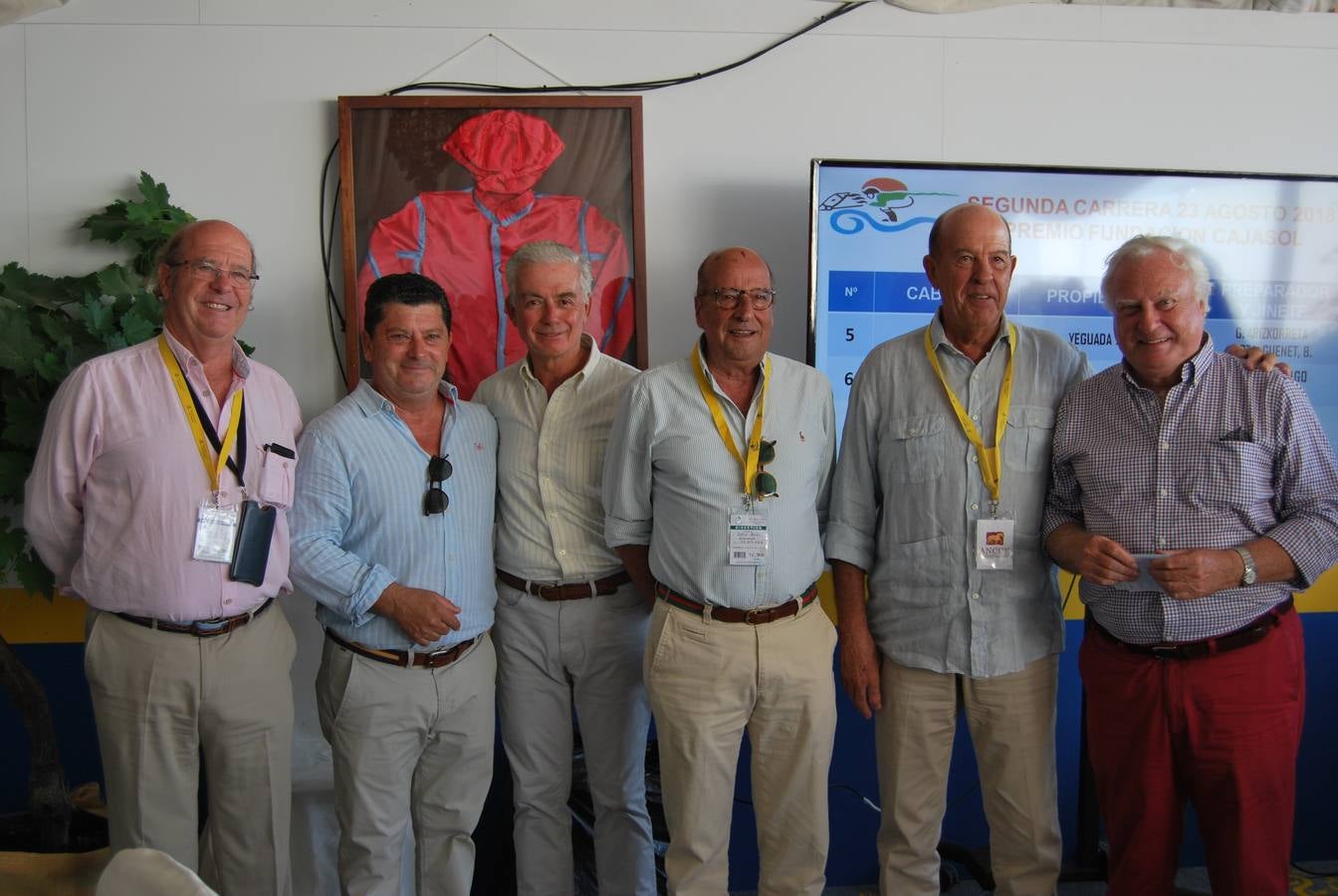 Fernando Piñar, Hermenegildo Mergelina, Carlos Rodulfo (presidente de la Asociación de hipódromo de España), Jesús Ruiz, Manuel Piña y Ramón Bustillo. 