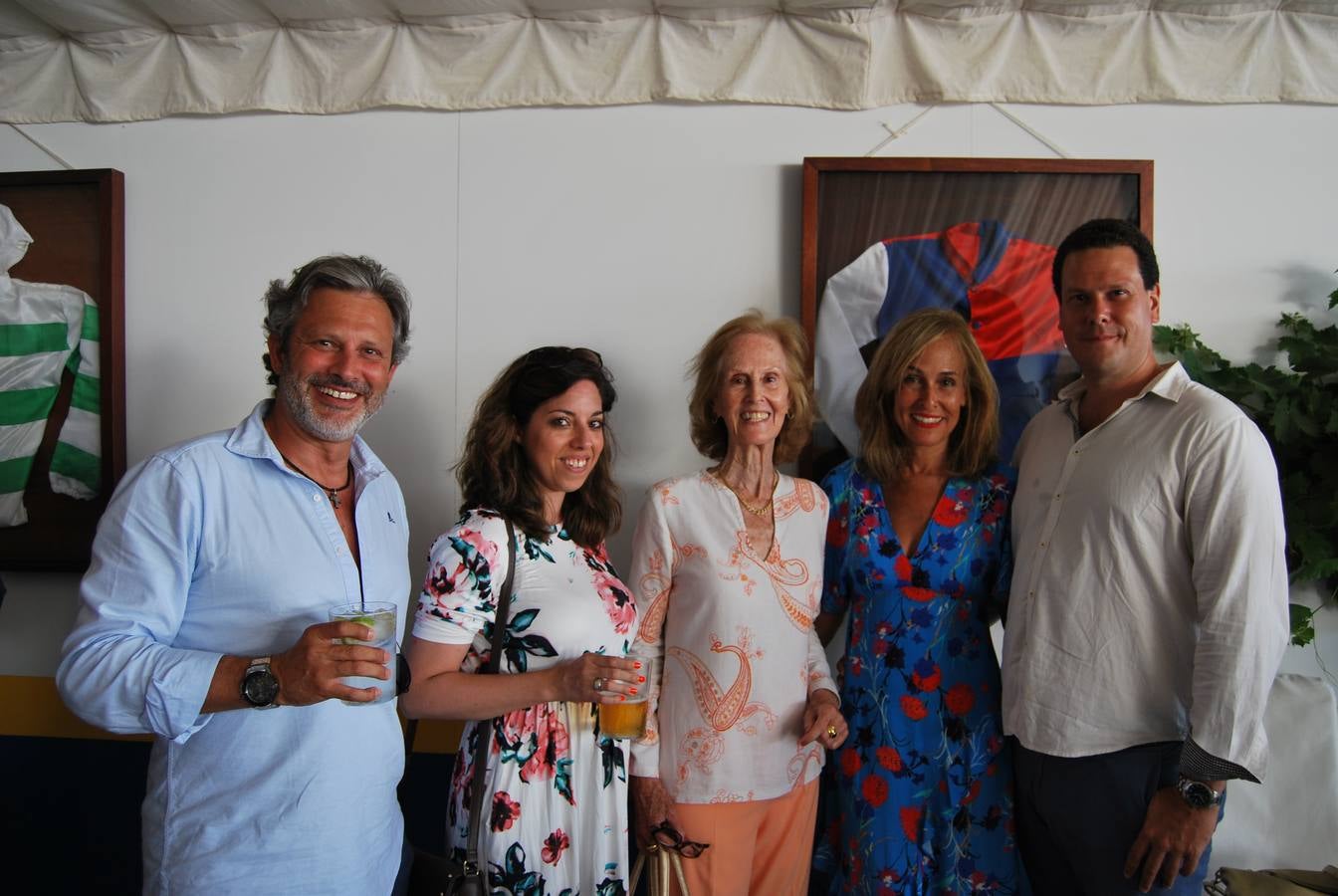 Iván Mata, Cristina Sáenz, Rosario Montenegro, Verónica Urbiola y Jaime Urbiola. 