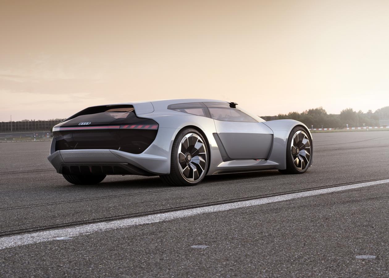 2- PB18 E-TRON. El concepto técnico del PB18 e-tron se beneficia de los muchos años de dominio de Audi en Le Mans, según explica la marca