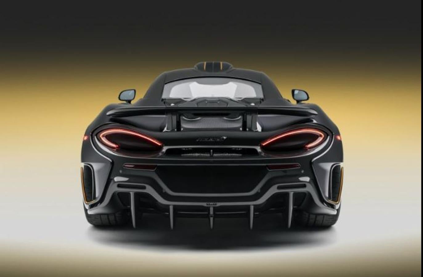 14- McLaren 600 LT by MSO. El coche equipa un propulsor de 600 caballos capaz de hacer que alcance los 100 km/h en sólo 2,8 segundos y supere los 320 km/h de velocidad punta