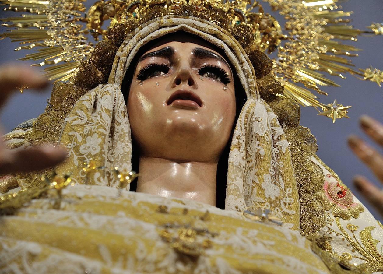 Galería del besamanos de la Virgen de la Salud de San Gonzalo