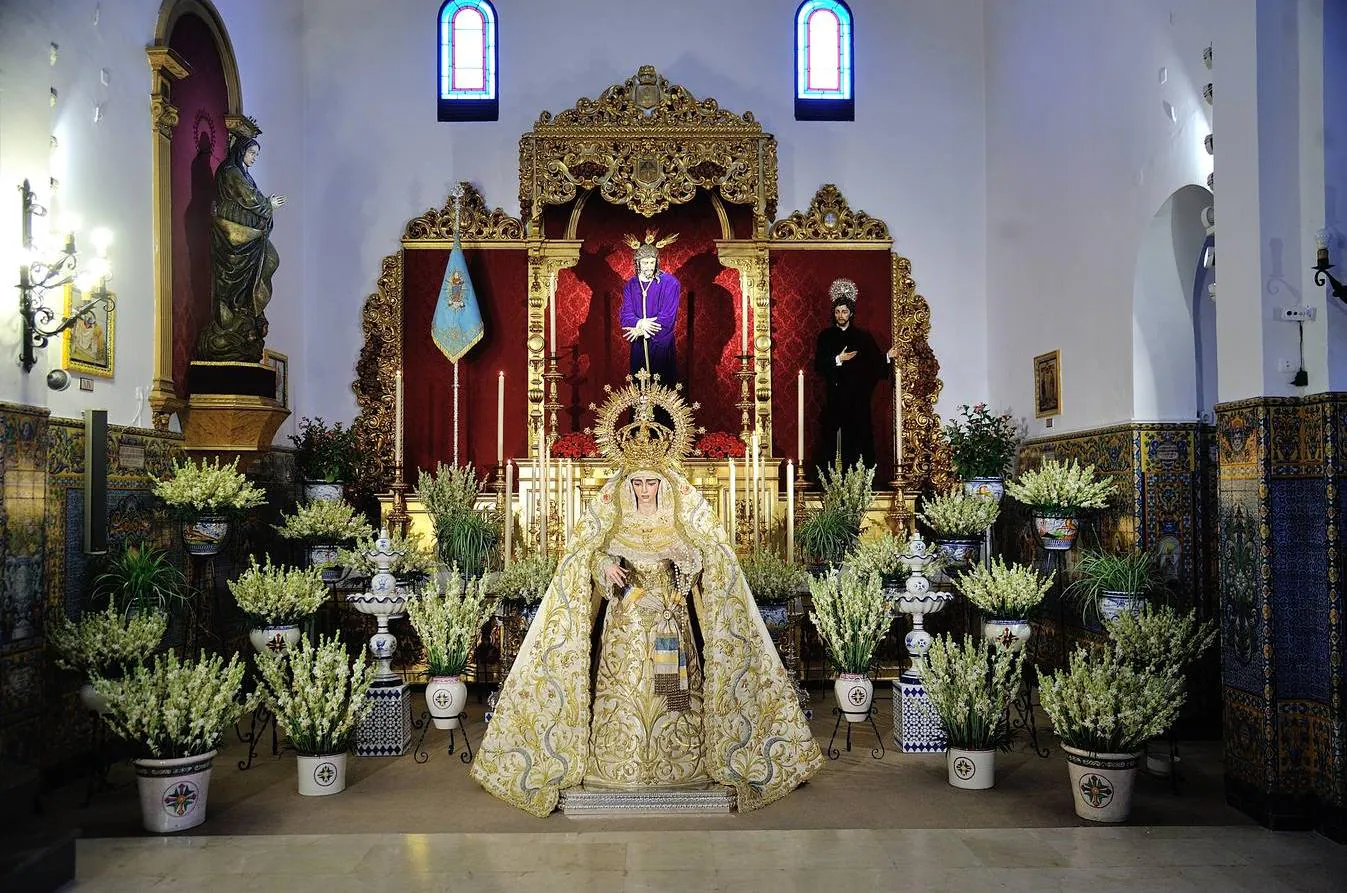 Galería del besamanos de la Virgen de la Salud de San Gonzalo