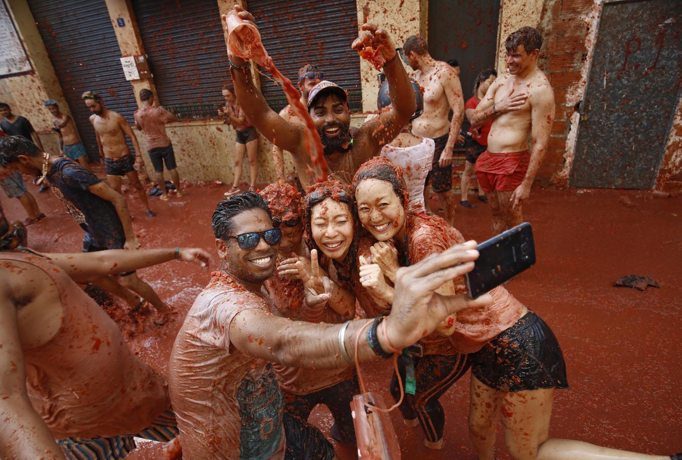 Las mejores imágenes de la Tomatina de Buñol 2018. 