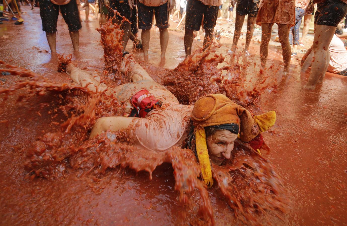 Las mejores imágenes de la Tomatina de Buñol 2018. 