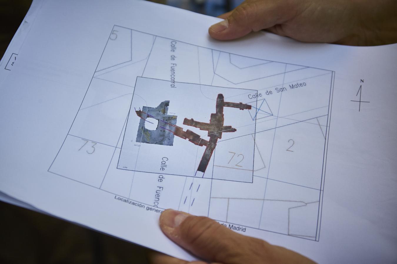 10, El mapa. El exhaustivo estudio llevado a cabo por los arqueólogos ha permitido realizar una fotometría y un plano con los diferentes recorridos del viaje locaizado