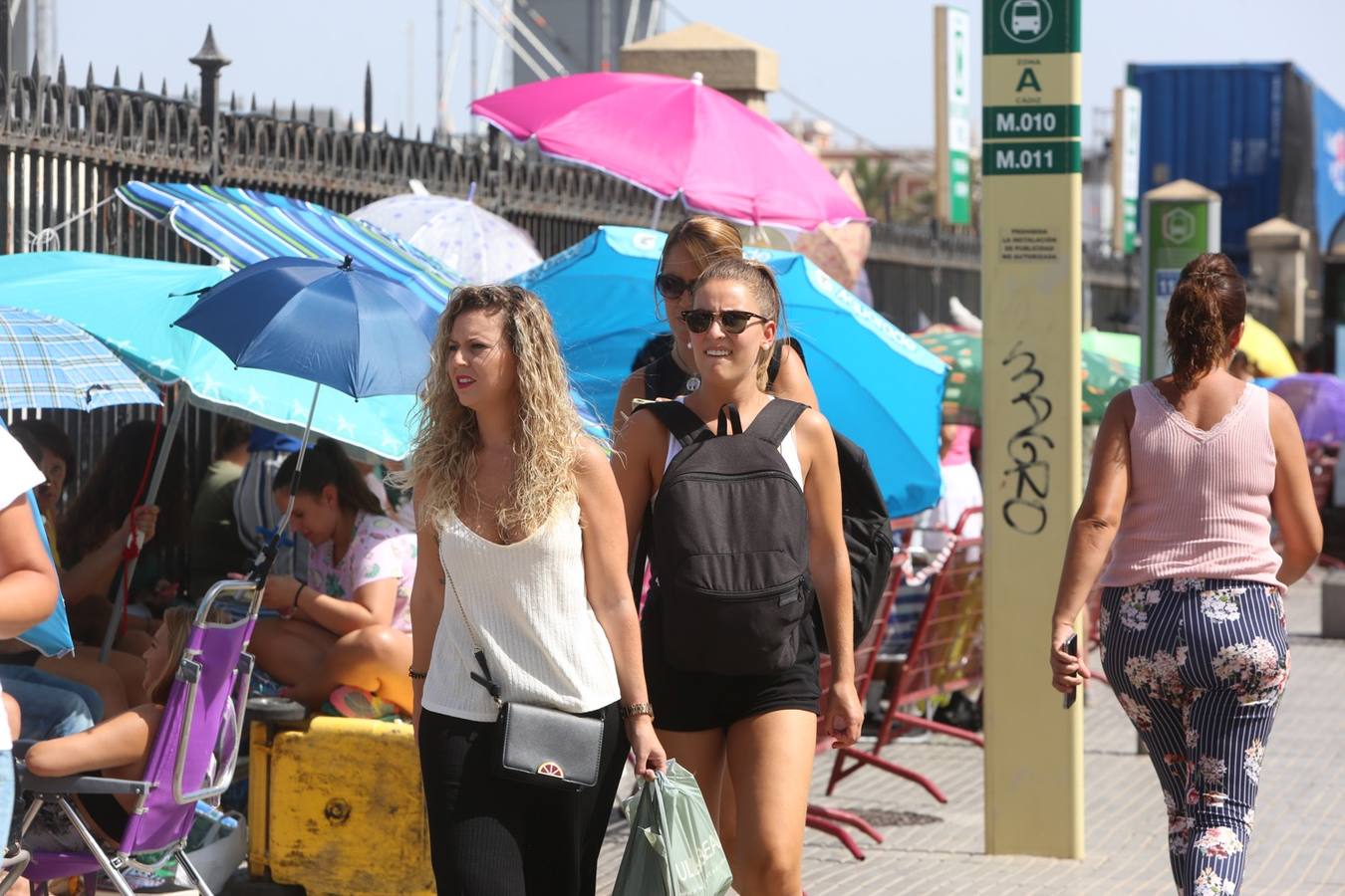 FOTOS: El muelle, un hervidero a la espera del concierto de Ricky Martin