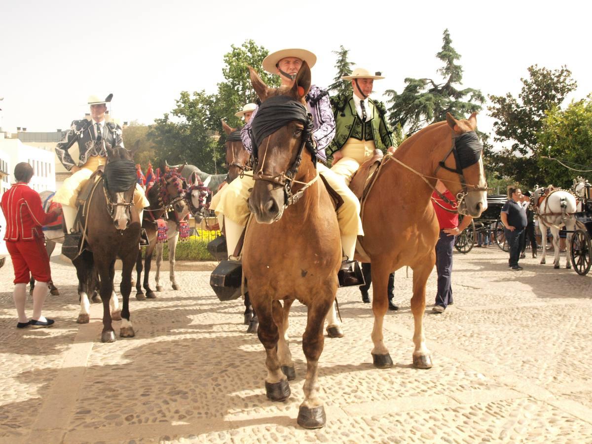 Entrada de los picadores y mulilleros en la plaza