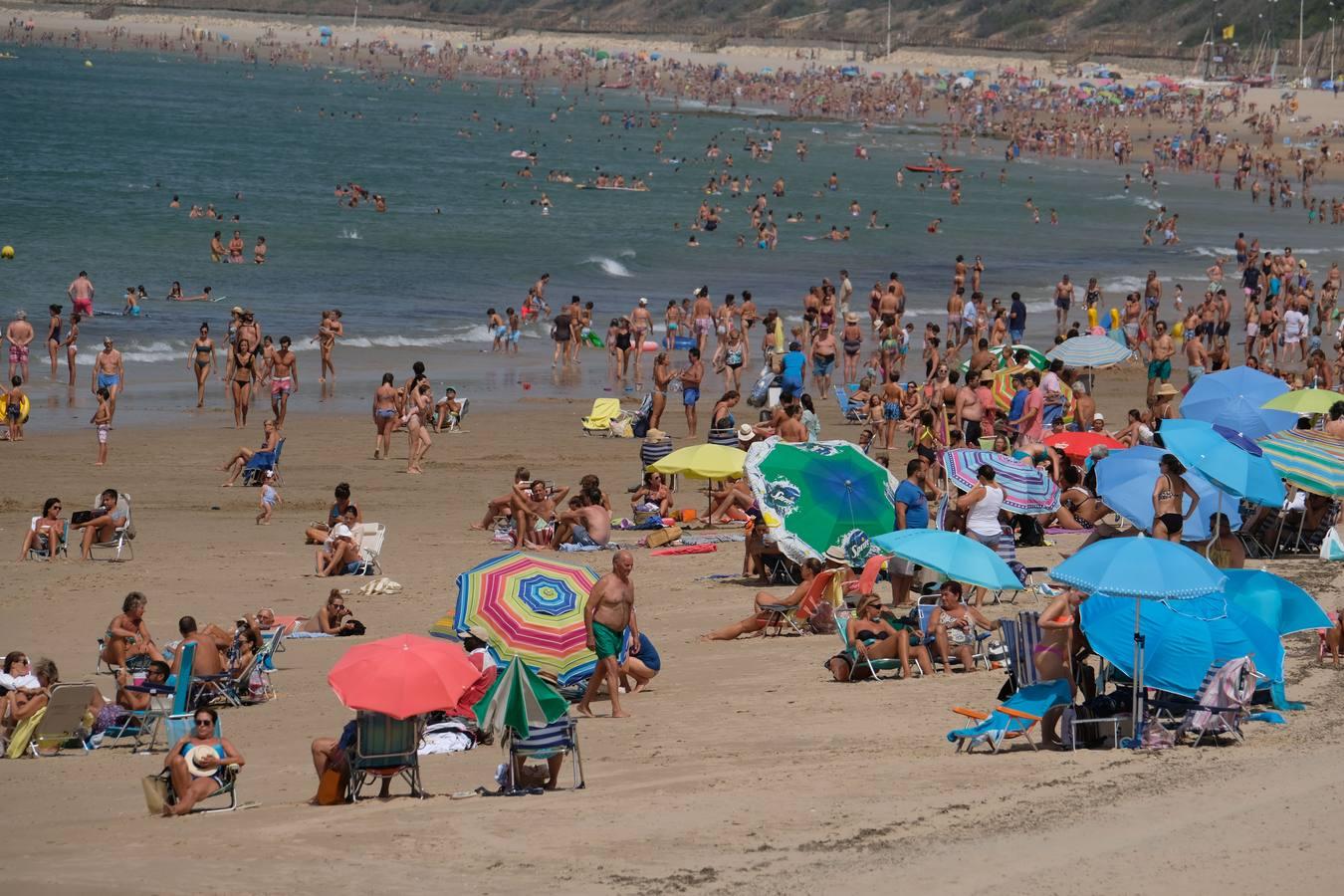 Una jornada en las playas de El Puerto de Santa María en Cádiz