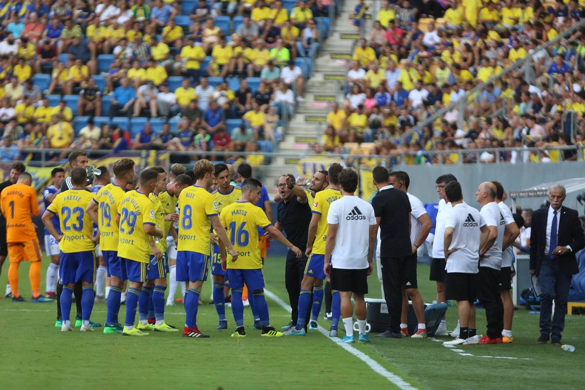 Las mejores imágenes del partido Cádiz CF-Oviedo