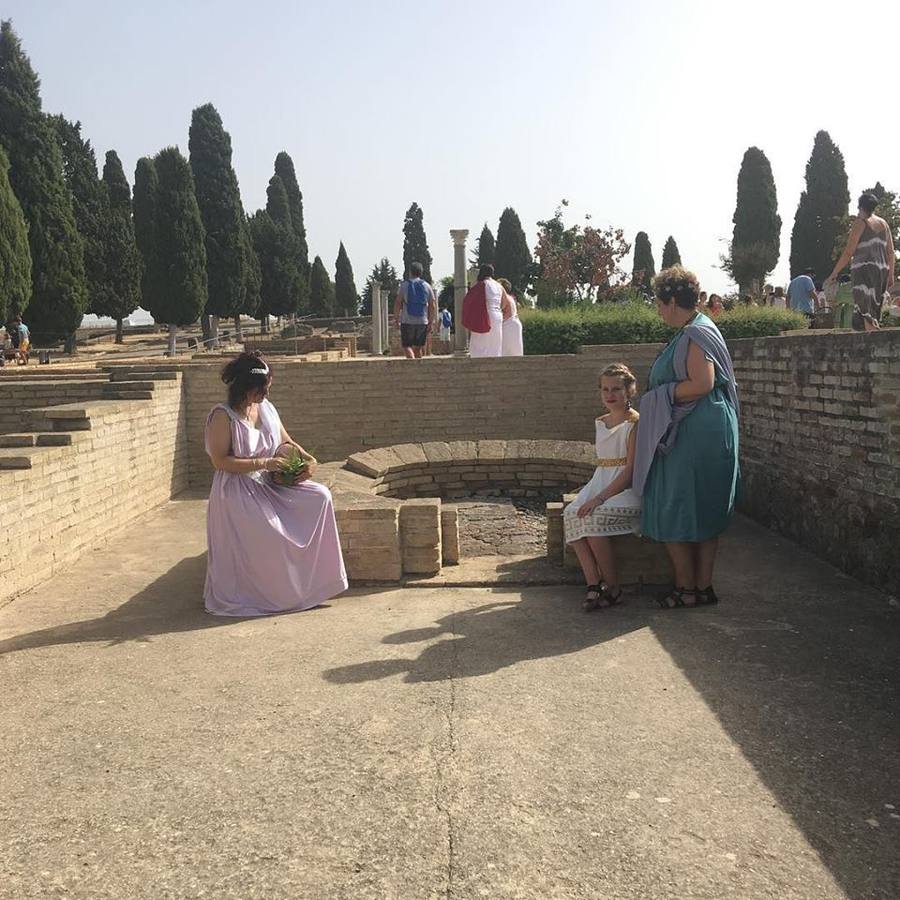 La Centuria regresa a Itálica para apoyar la candidatura a la Unesco