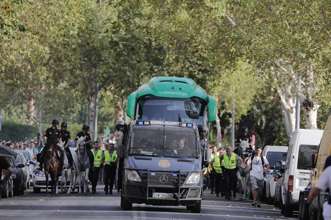 Las mejores instantáneas del gran derbi hispalense