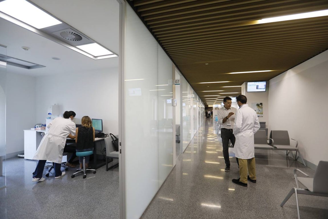 El primer día de actividad del Hospital Quirón de Córdoba, en imágenes