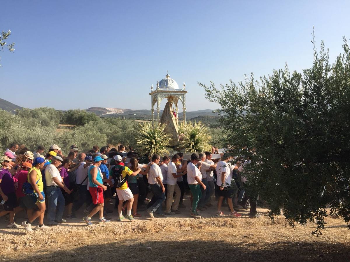 La «Bajá» de la Virgen de la Sierra de Cabra, en imágenes