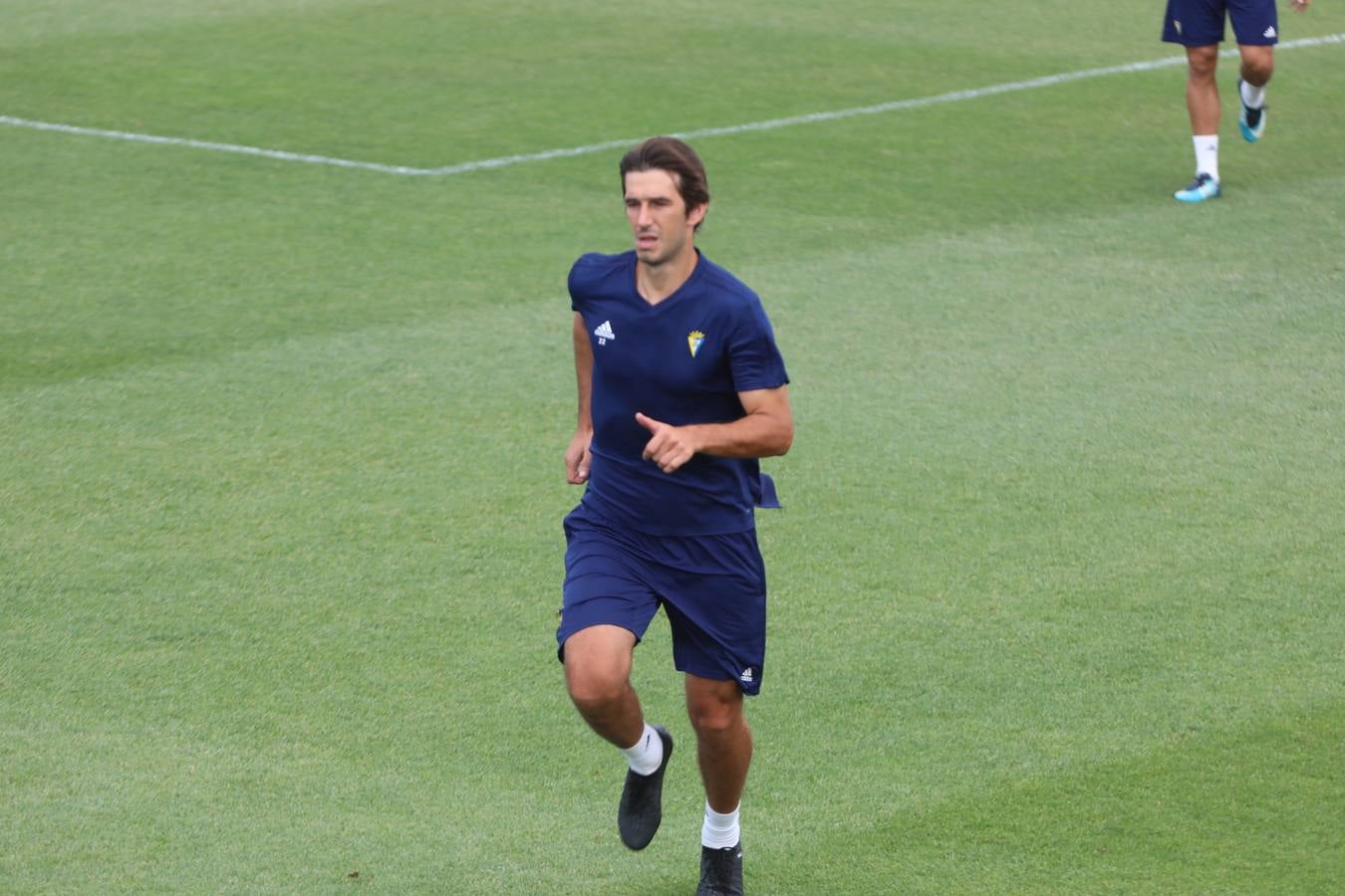 Dejan Lekic y Edu Ramos ya entrenan con el Cádiz CF