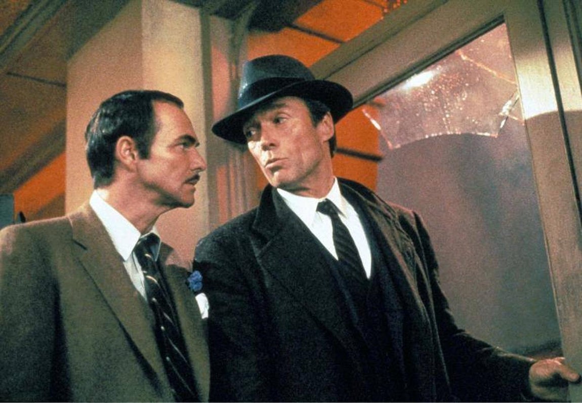 «Ciudad muy caliente». En 1984 coprotagonizó otra comedia ambientada en los años 30 junto a Clint Eastwood.