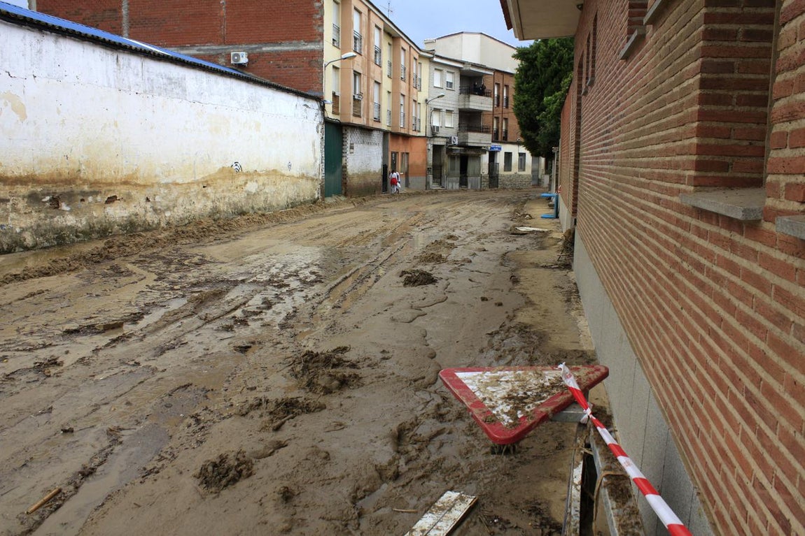 Los estragos de la tromba de agua de Cebolla, en imágenes