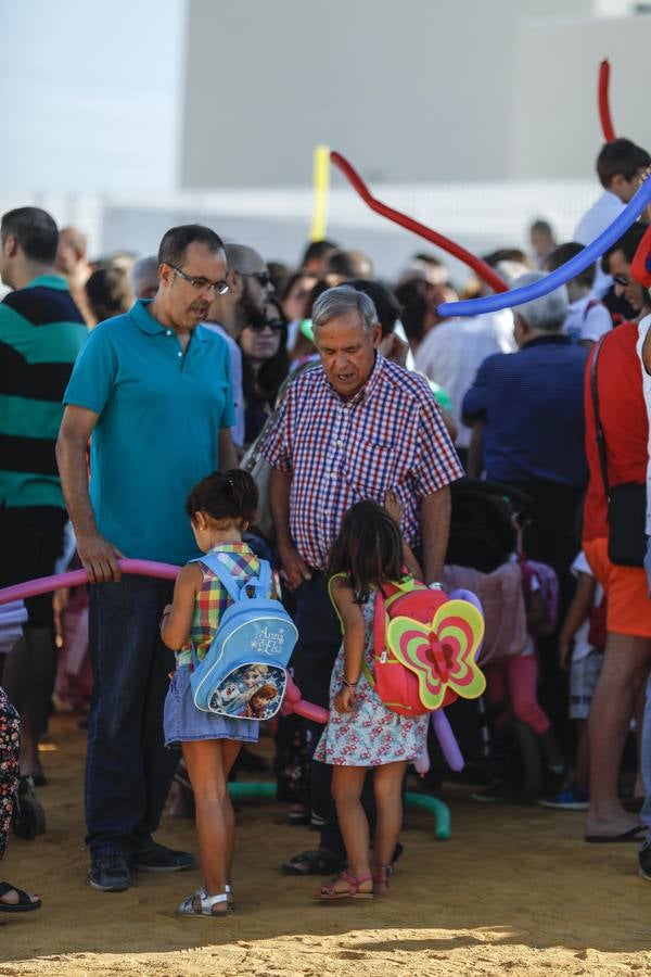 En imágenes, la «vuelta al cole» en la capital hispalense