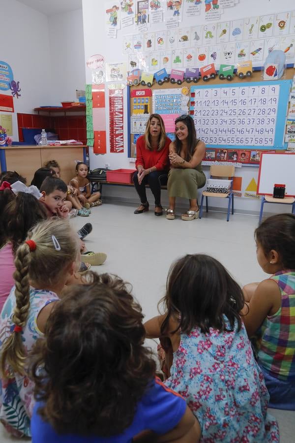 En imágenes, la «vuelta al cole» en la capital hispalense