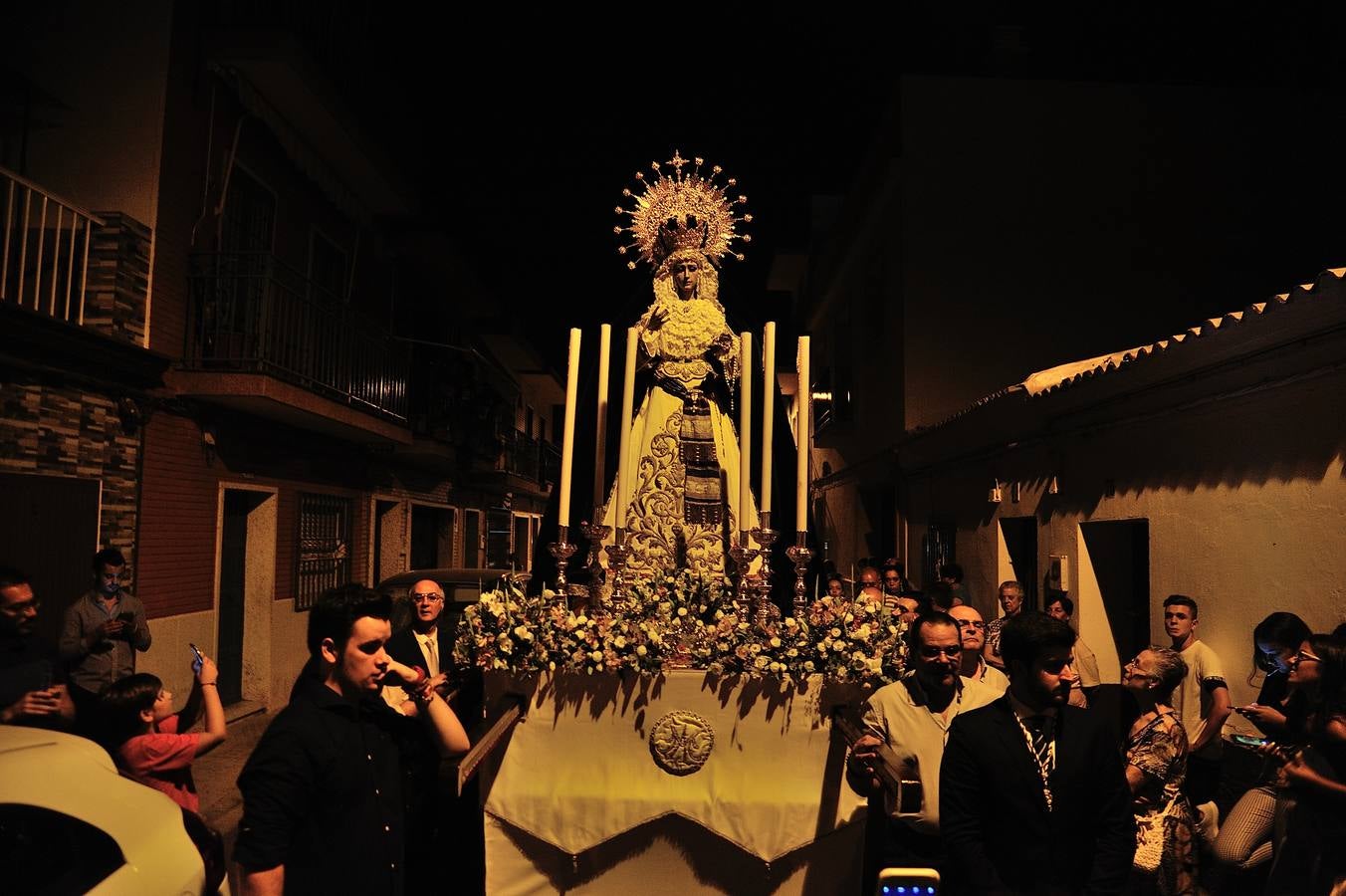 Galería del rosario vespertino de la Virgen del Dulce Nombre de Bellavista