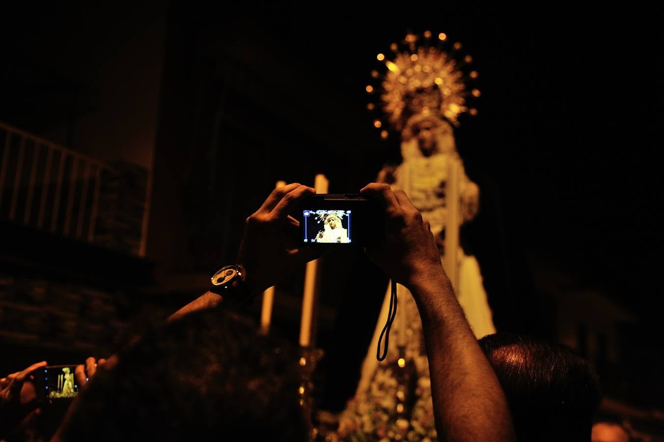 Galería del rosario vespertino de la Virgen del Dulce Nombre de Bellavista