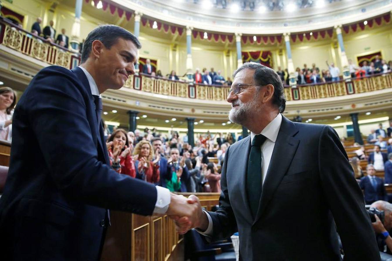 En junio de 2018, perdió la moción de censura contra Pedro Sánchez. Era la segunda que la oposición le presentaba desde el comienzo de la legislatura. 