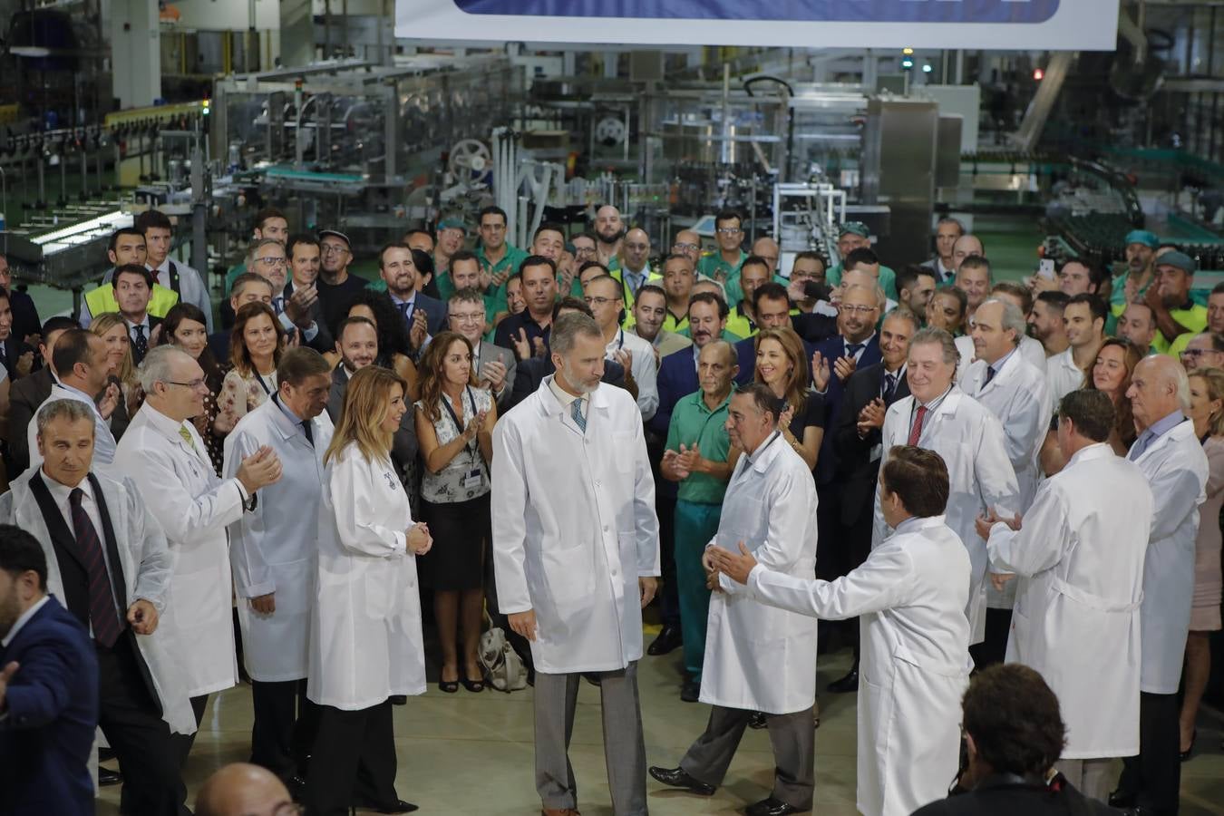 En imágenes, el Rey en la inauguración de la nueva fábrica de Ybarra en Sevilla