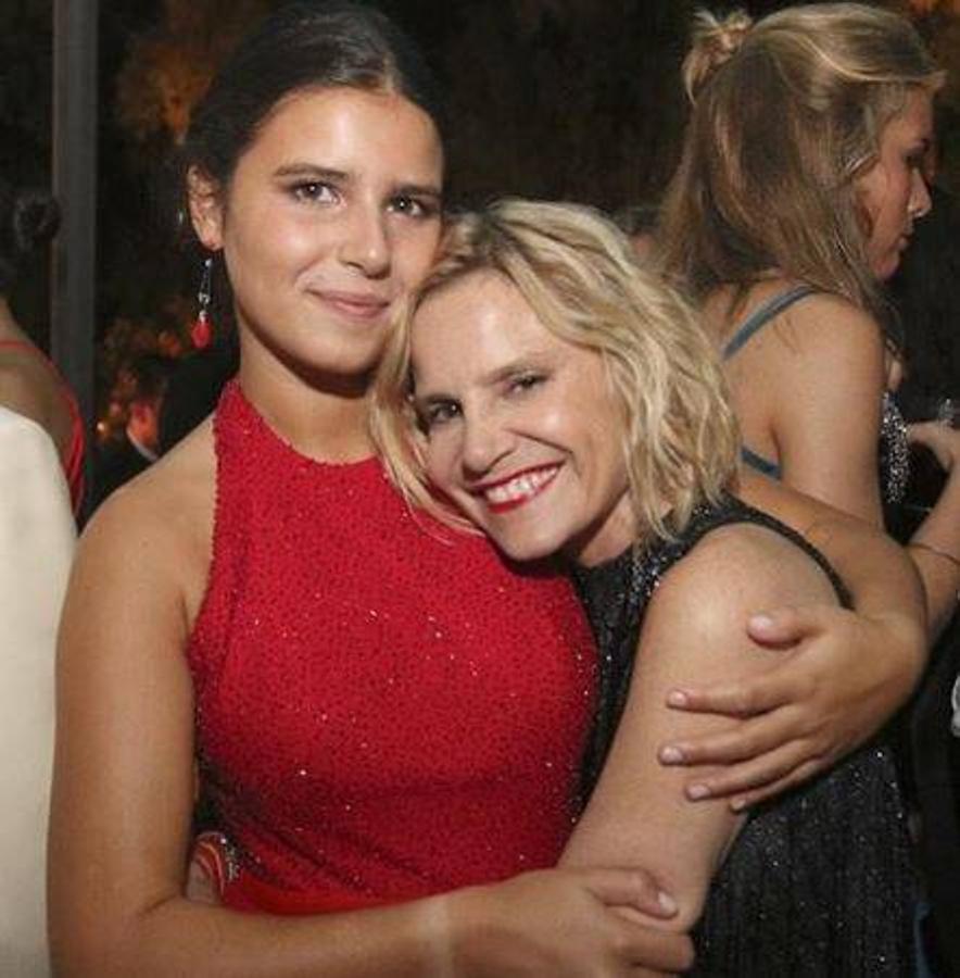 Tana Rivera. La anfitriona, en compañía de su madre, Eugenia Martínez de Irujo, en un momento de la noche