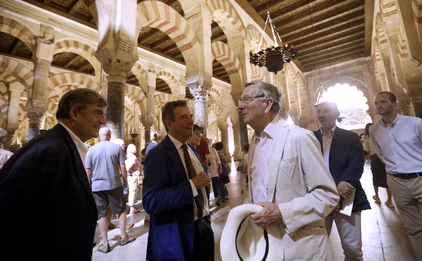 La visita de Rafael Moneo a la Mezquita-Catedral de Córdoba, en imágenes