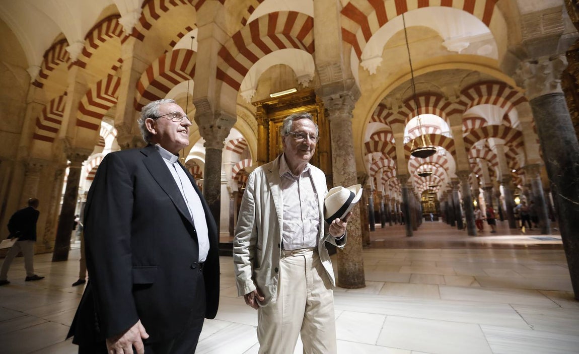 La visita de Rafael Moneo a la Mezquita-Catedral de Córdoba, en imágenes