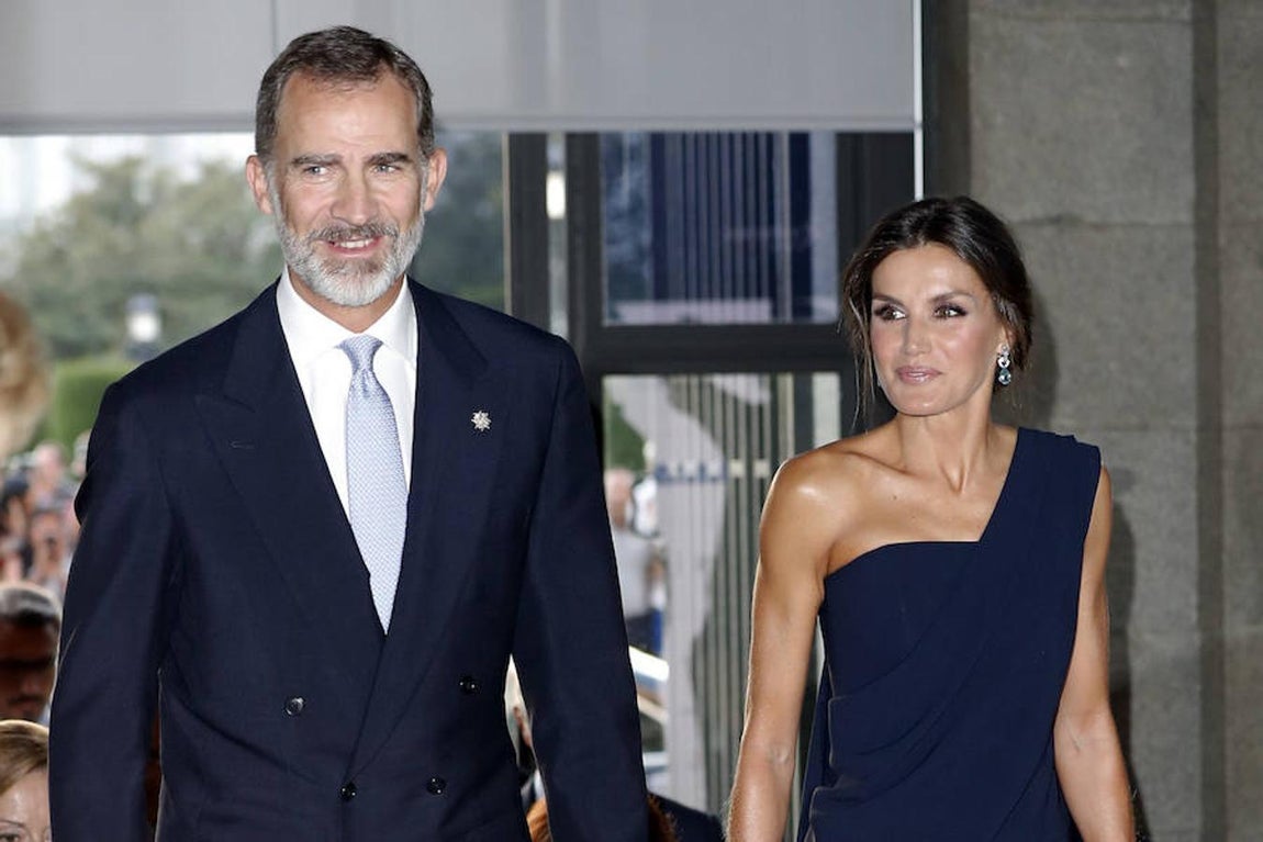 La Reina Letizia triunfa en el Teatro Real