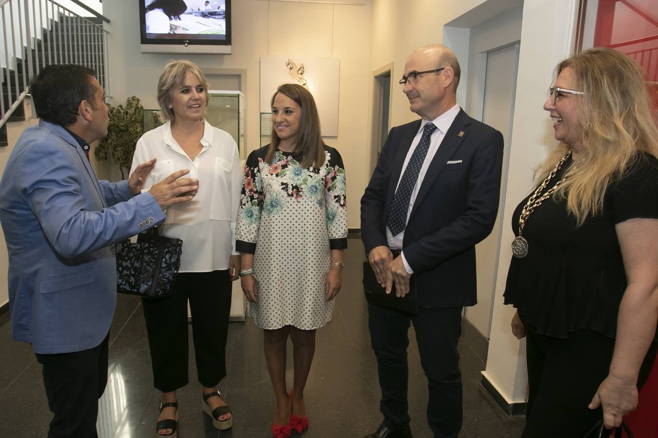 La visita de Rosa Tous a la Escuela de Joyería de Córdoba, en imágenes