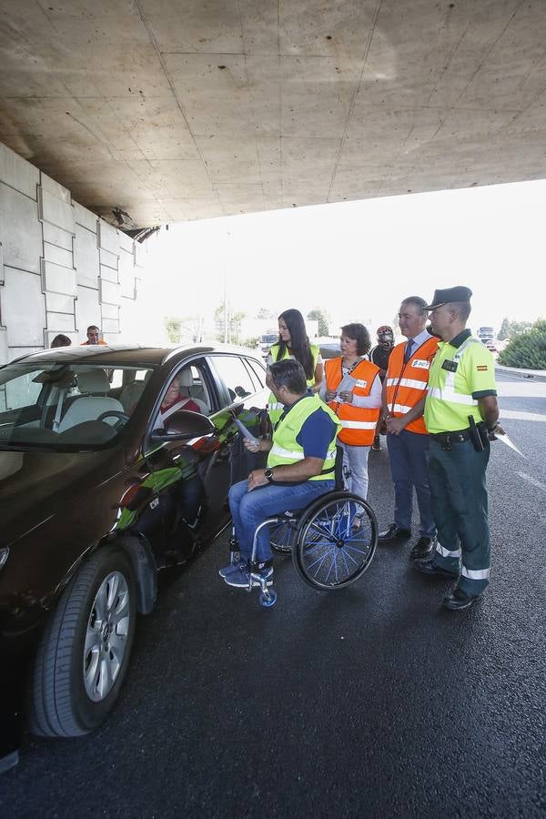 La campaña en Córdoba contra las distracciones al volante, en imágenes