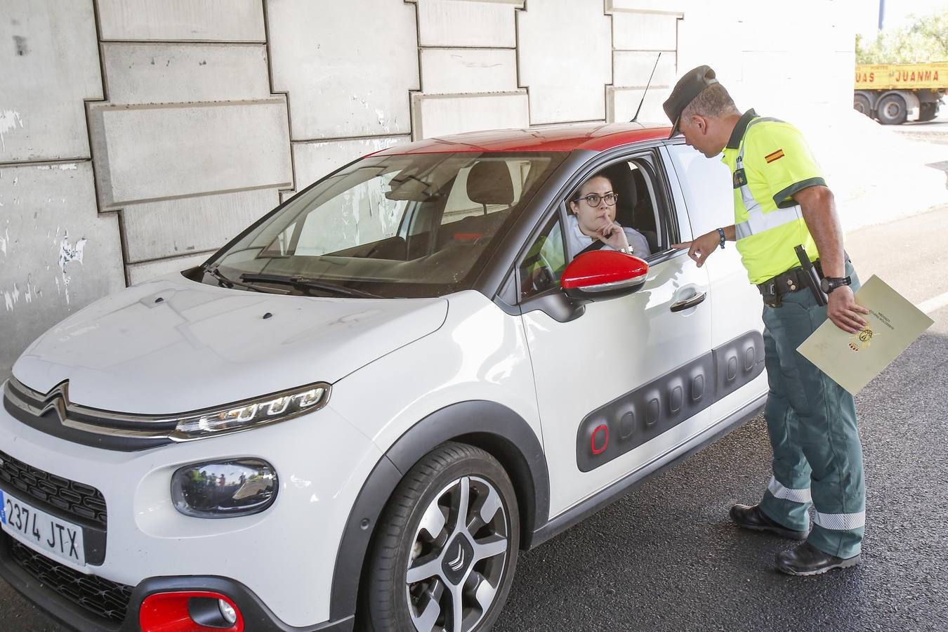 La campaña en Córdoba contra las distracciones al volante, en imágenes