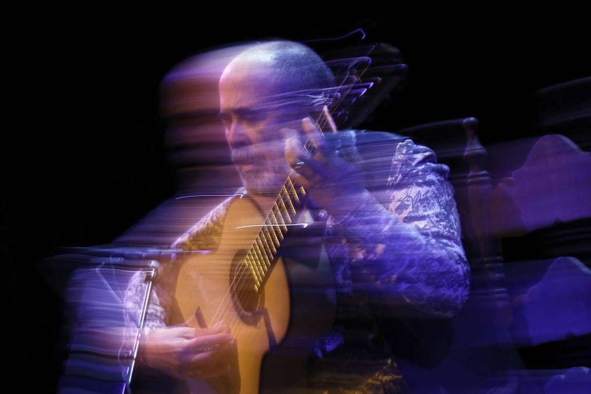 Rafael Rodríguez se «deja llevar» en la Bienal de Flamenco de Sevilla