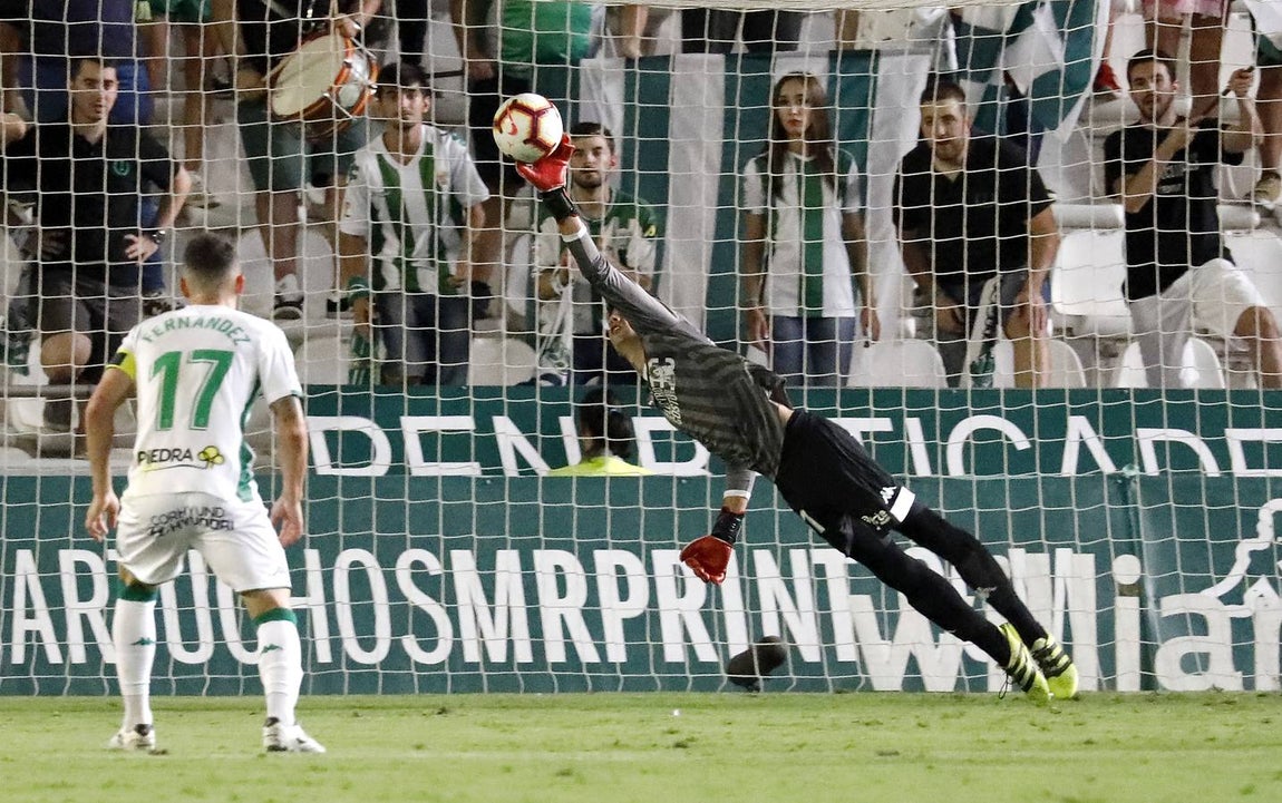 Las mejores jugadas del Córdoba-Tenerife, en imágenes