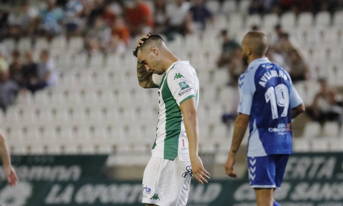 Las mejores jugadas del Córdoba-Tenerife, en imágenes