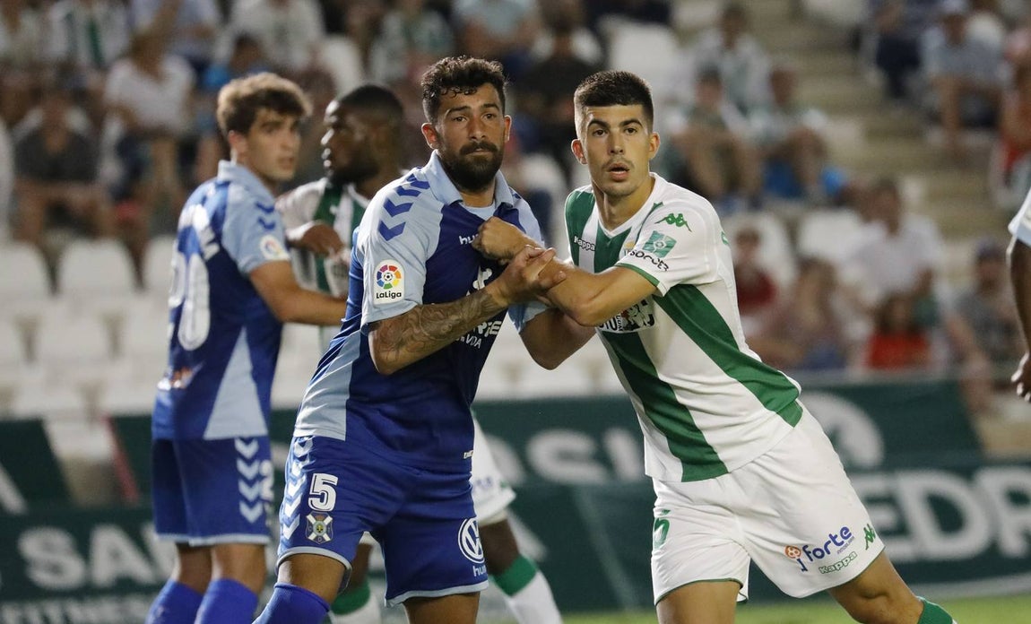 Las mejores jugadas del Córdoba-Tenerife, en imágenes