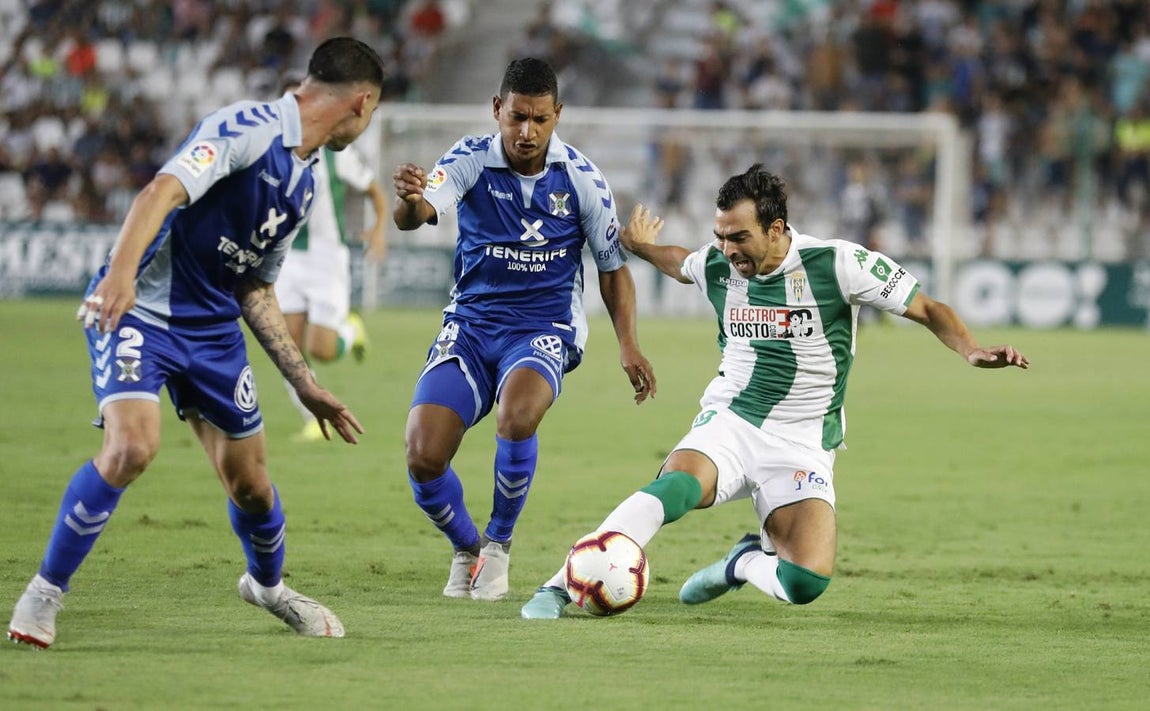 Las mejores jugadas del Córdoba-Tenerife, en imágenes