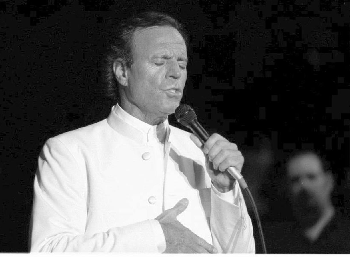 Julio Iglesias, una vida en imágenes