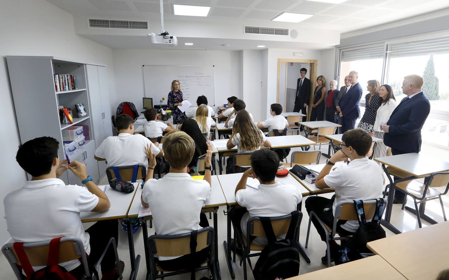 En imágenes, la visita del embajador del Reino Unido al Colegio Británico de Córdoba