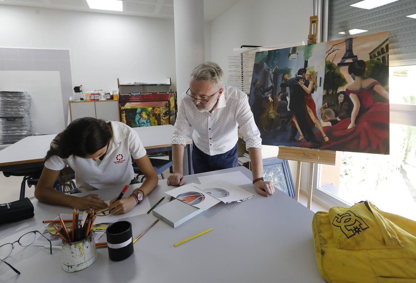 En imágenes, la visita del embajador del Reino Unido al Colegio Británico de Córdoba